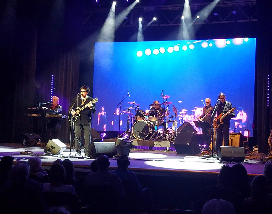 Wiley Ray and the Big O Band picture at Tower Theatre in Fresno, August 7 2021